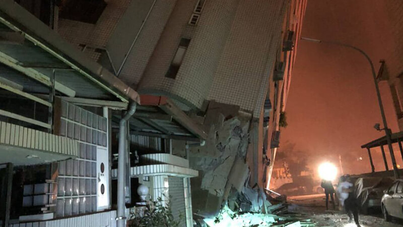 台湾　大地震　倒壊