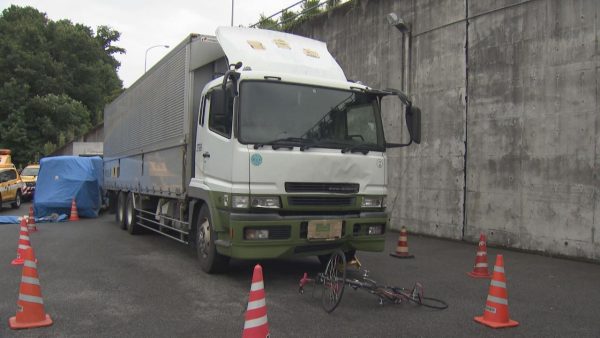 愛知・清須市　トラック　高速道路　自転車　事故