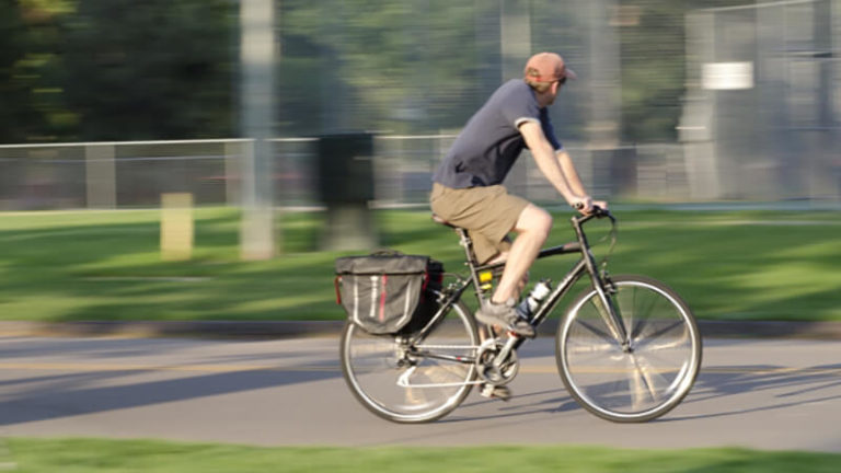 無 灯火 自転車 事故 歩行 者