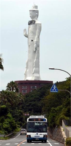 淡路島　巨大な仏像