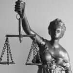 法律　裁判　正義　天秤