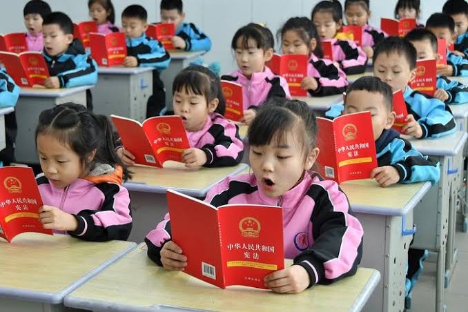 中国　思想教育