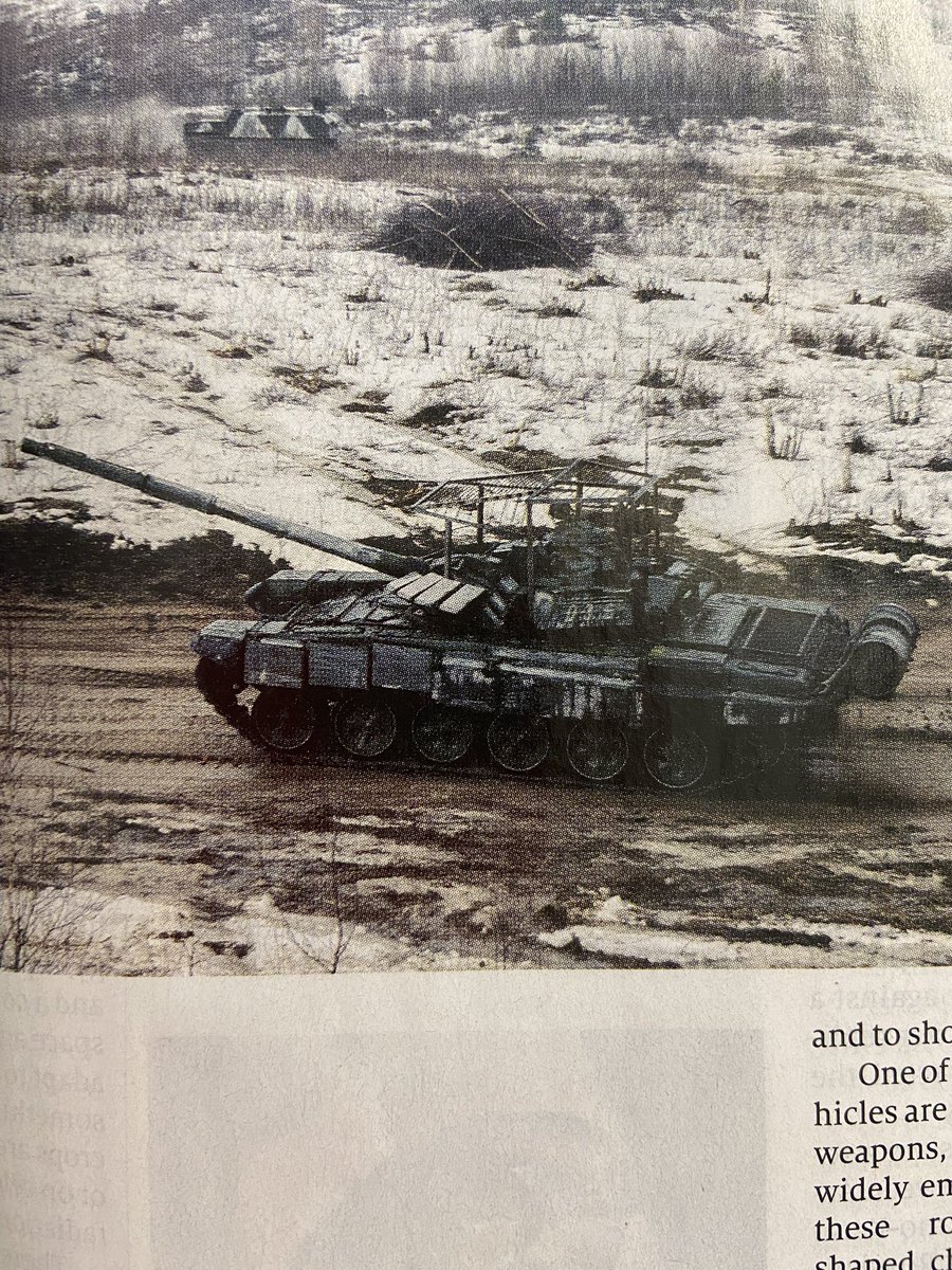 ロシア軍の戦車　ケージ